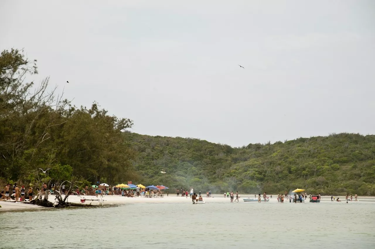 Justiça determina medidas para garantir livre acesso à Praia das Conchas e Ilha do Japonês em Cabo Frio, Região dos Lagos (RJ)