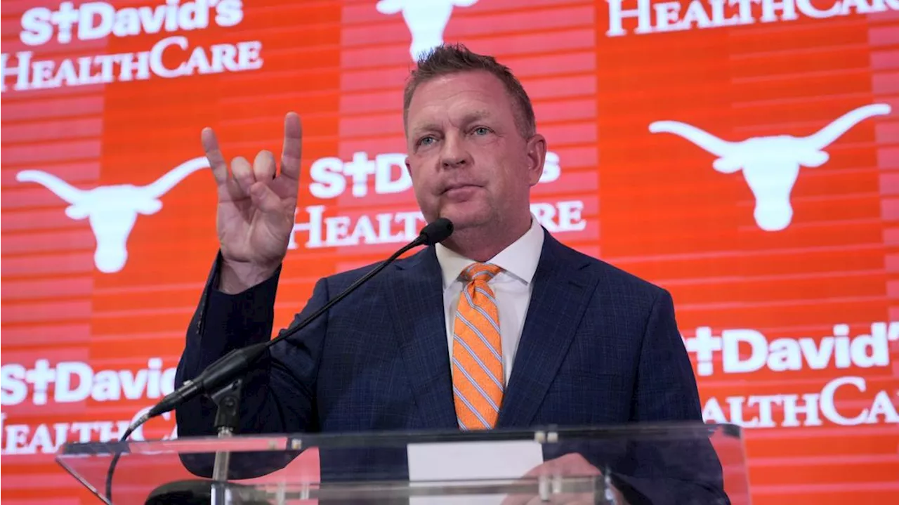 Schlossnagle apologizes to Texas A&M as he's introduced as the Longhorns' new baseball coach