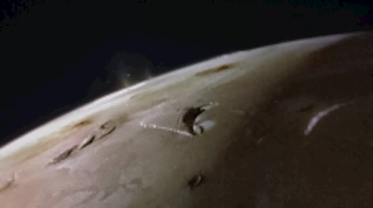 NASA’s Juno Gets a Close-Up Look at Lava Lakes on Jupiter’s Moon Io