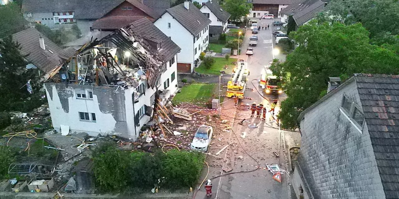 Dorf ZH: Explosion in Wohnhaus – Mann schwer verletzt