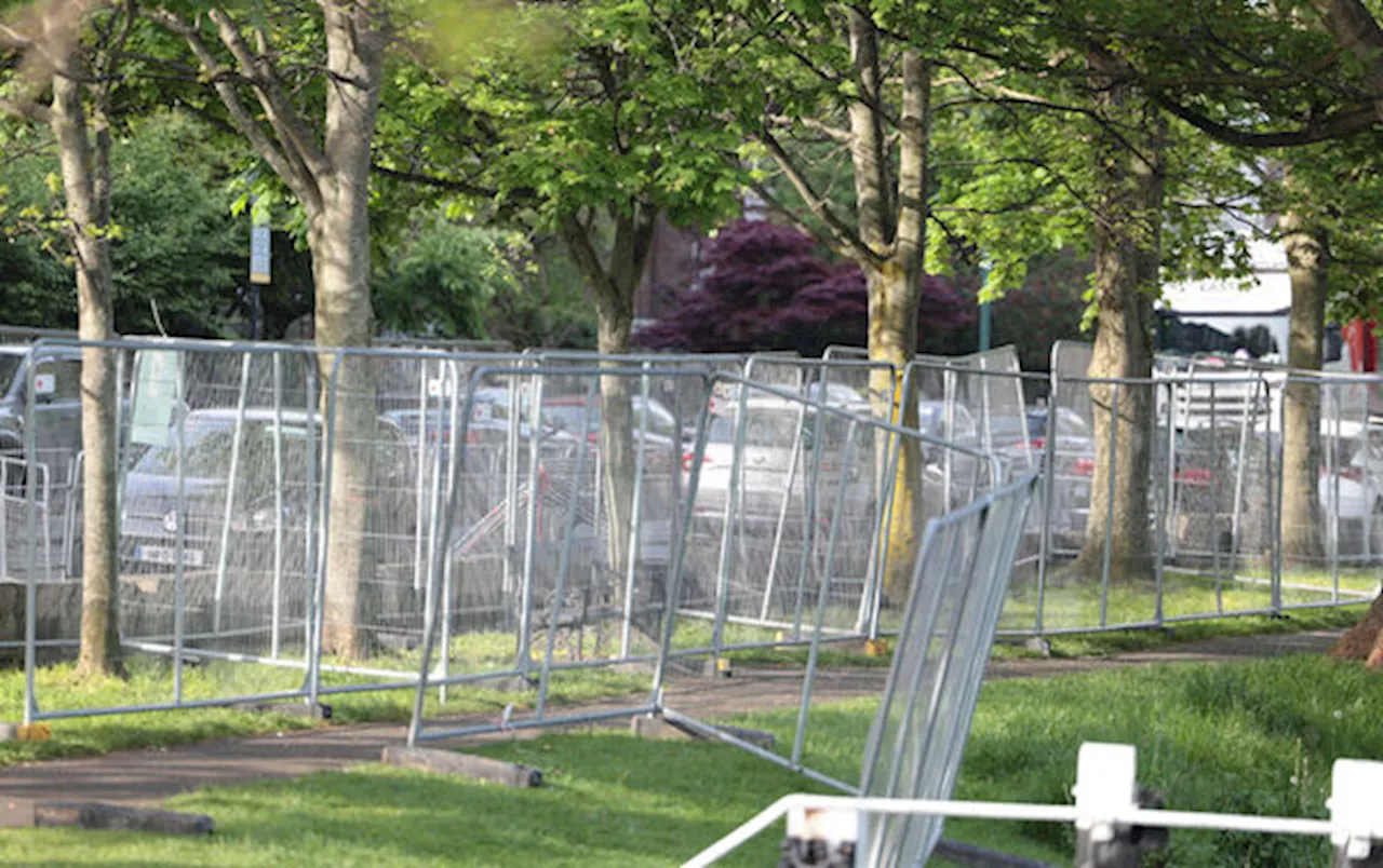 Grand Canal fencing to deter asylum seekers 'adds to hostility' in Dublin