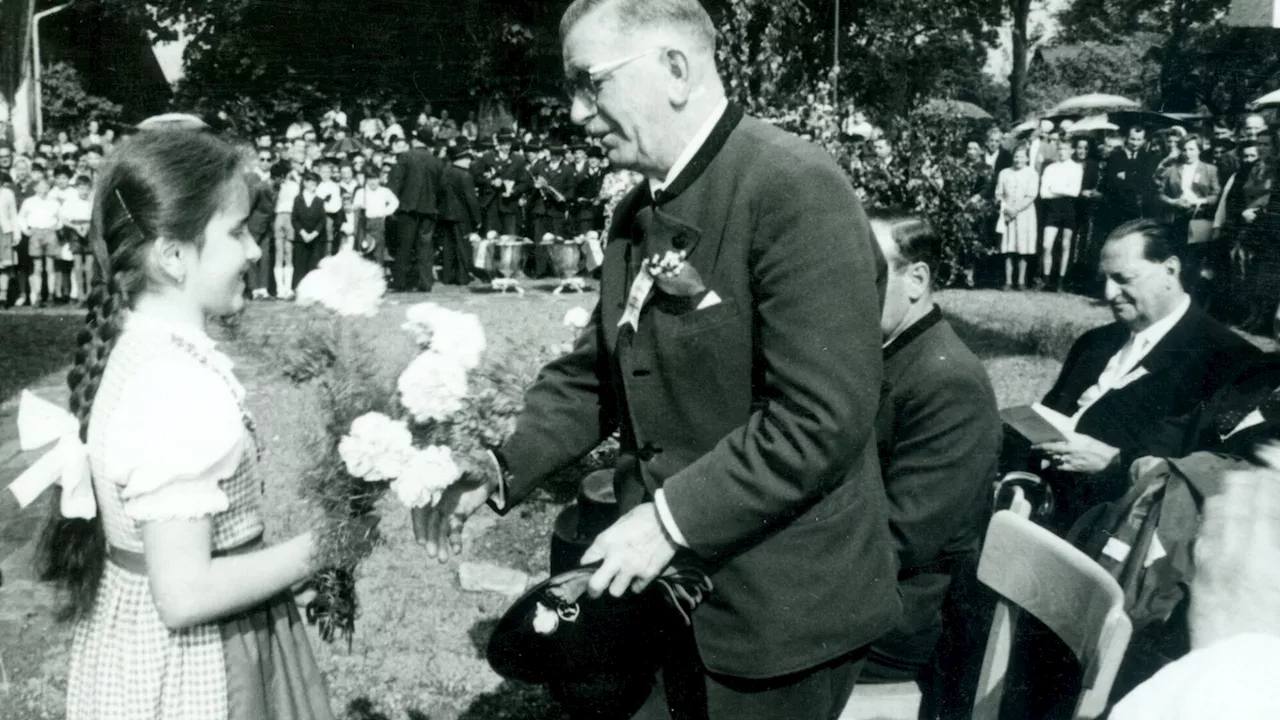 Die Eröffnung der Rohrbacher Volksschule 1964