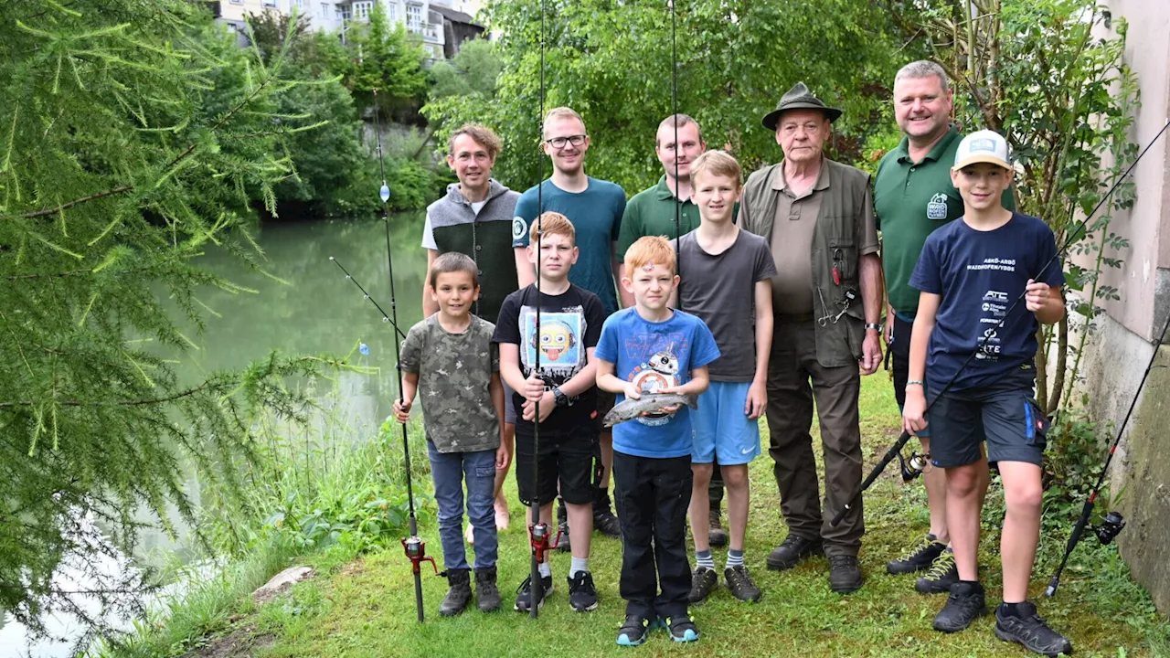 Erfolgreiche Nachwuchsfischer an der Ybbs