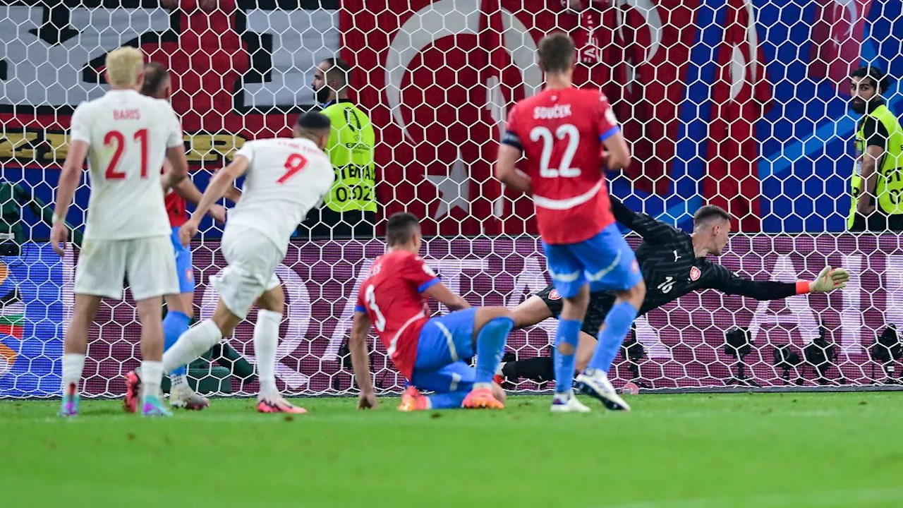 Erlösung in Minute 90 + 4: Türkei müht sich ins Achtelfinale