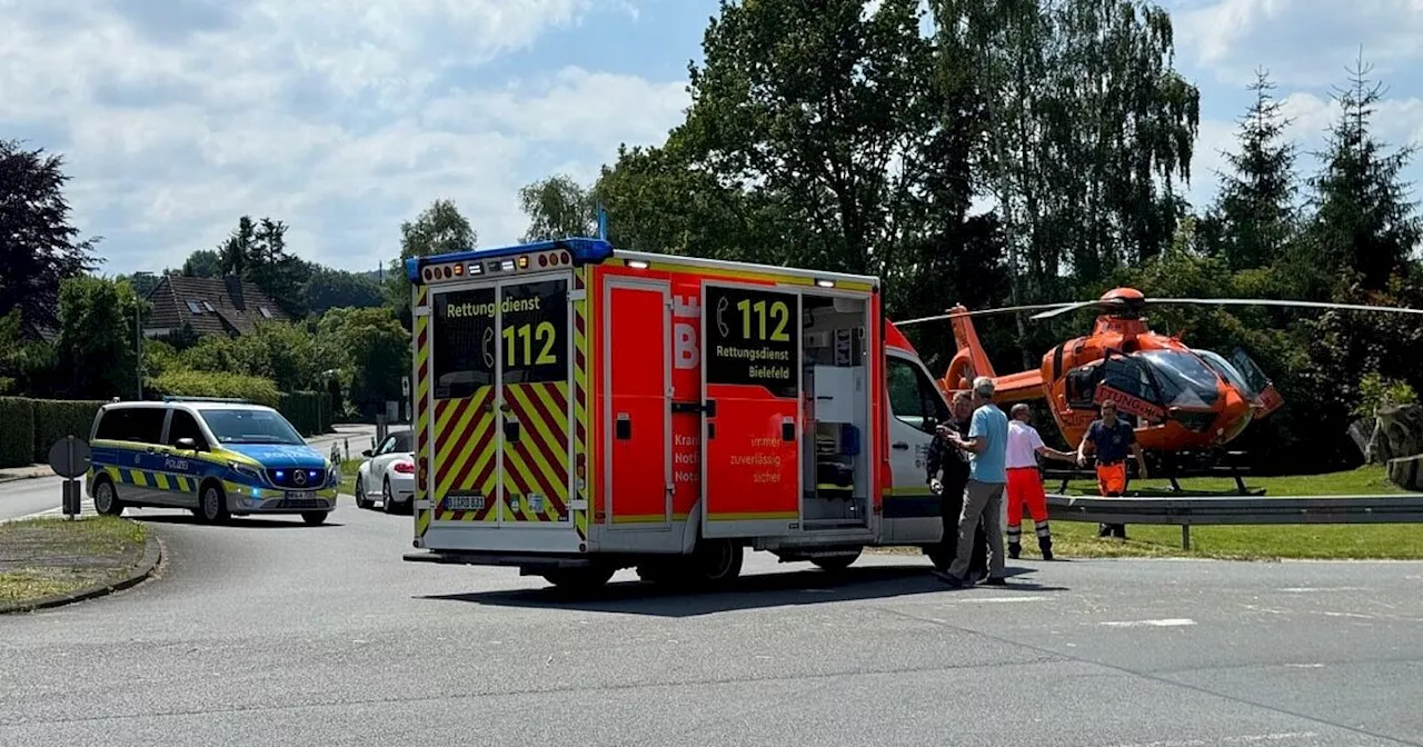 Autofahrer übersieht Radlerin: Rettungshubschrauber in Bielefeld im Einsatz