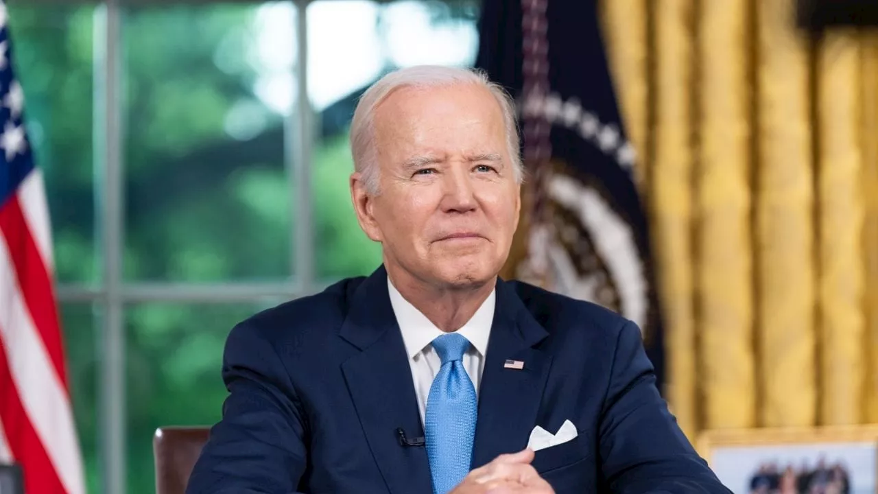 Biden indulta a militares condenados por mantener relaciones homosexuales en el Ejército