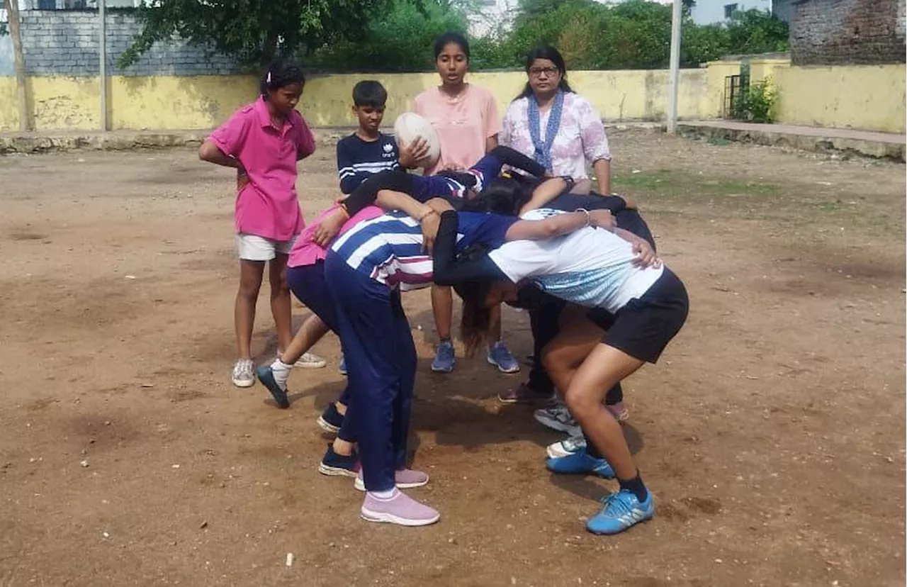 यहां ना खेल मैदान, ना जरूरी उपकरण फिर भी सरकारी स्कूल के बच्चे खेल रहे रग्बी, 2 नेशनल तक पहुंचे