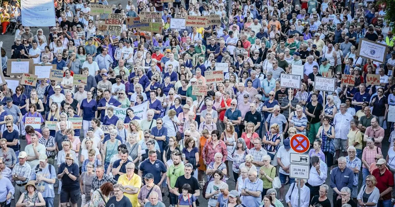 Emmerich: Tausende bei Mahnwache für das Krankenhaus​