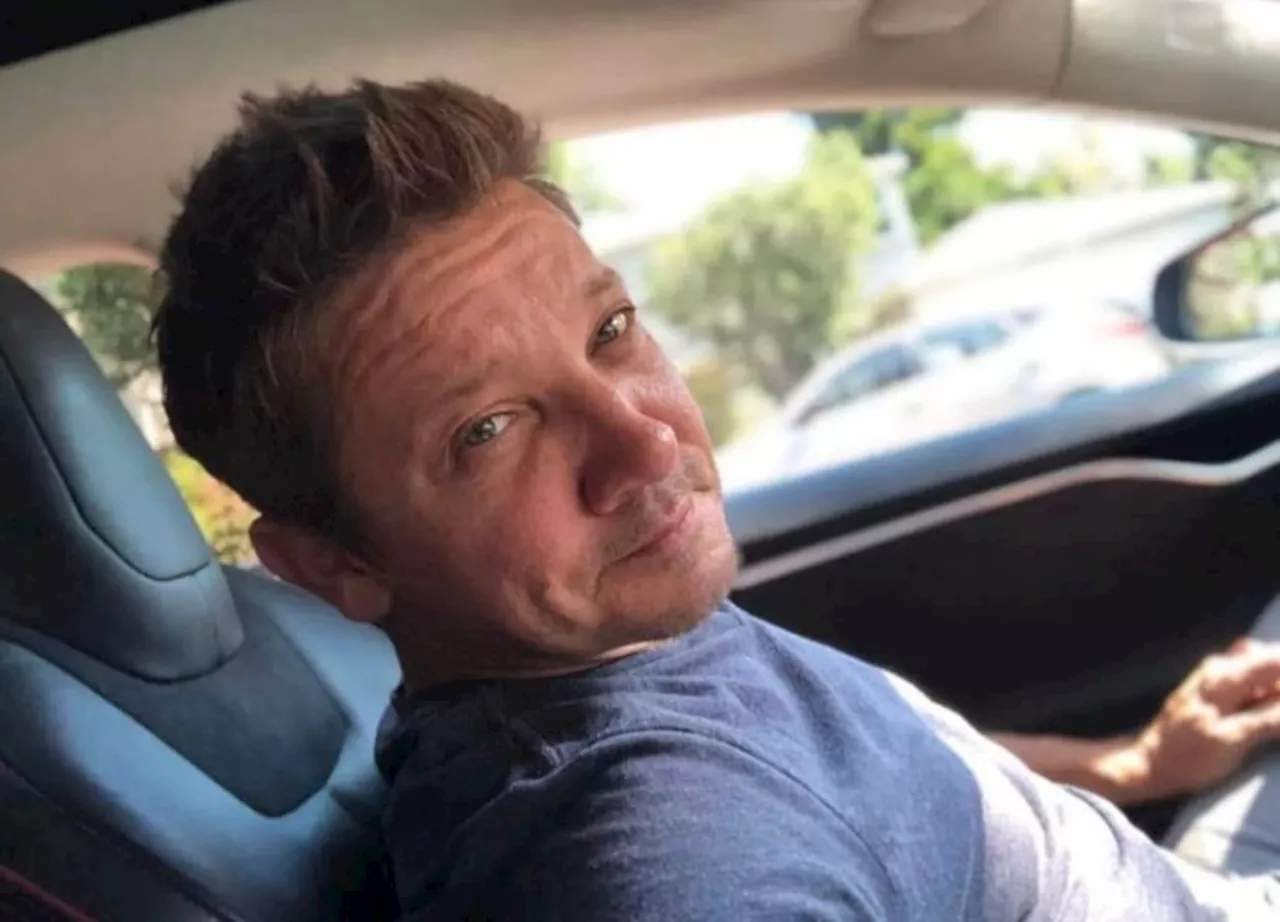 Ketakutan Jeremy Renner untuk Kembali Akting Seusai Kecelakaan yang Hampir Menewaskannya