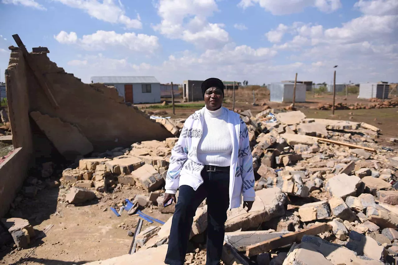 Evicted Lakeview residents want R200 000, not R2 000