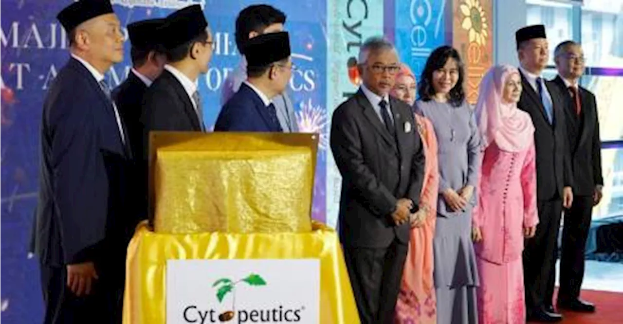 Pahang Sultan graces opening of Cytopeutics Experience Centre