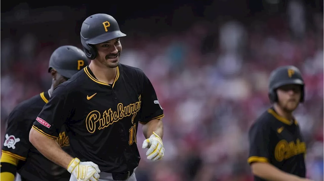 Reynolds extends hit streak to 22 games with a homer as Pirates beat Reds