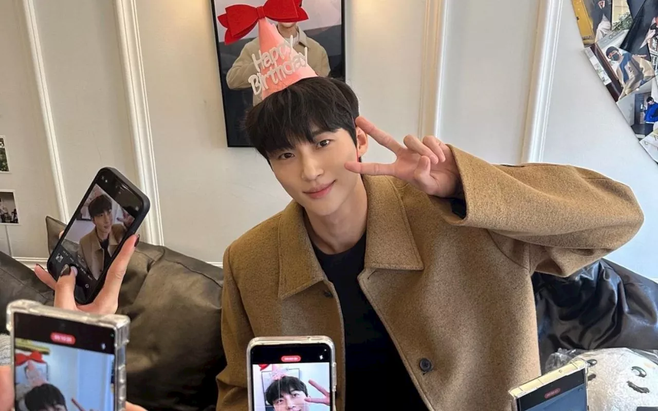 Byeon Woo Seok Digosipkan Pacaran dengan Influencer Cantik Sejak 2022