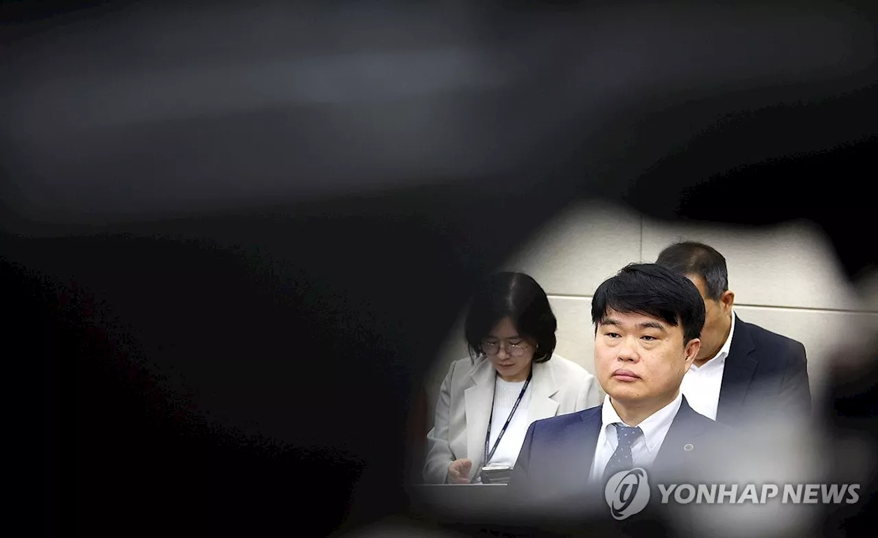 국회서 '미친 여자 발언 기억하나' 묻자 의협회장 '표현의 자유'