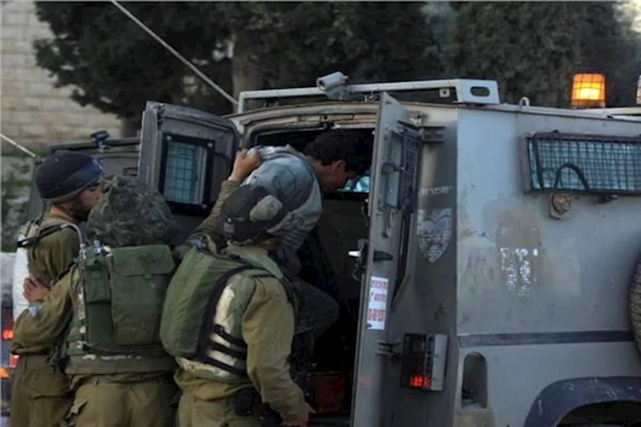 قوات الاحتلال تعتقل 4 فلسطينيين بالضفة الغربية