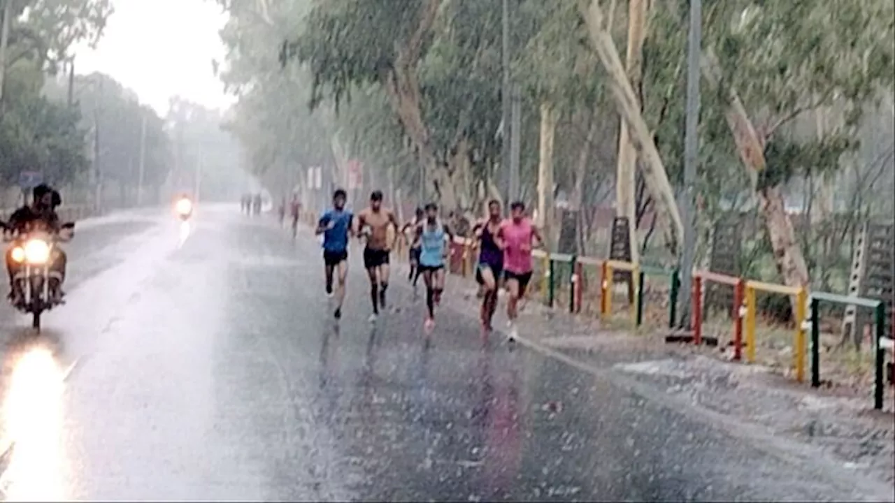 Weather: पूर्वी यूपी और उत्तराखंड समेत 27 राज्यों में जमकर बरसे मेघ, 22 की गई जान; पूर्वोत्तर में बाढ़ का खतरा