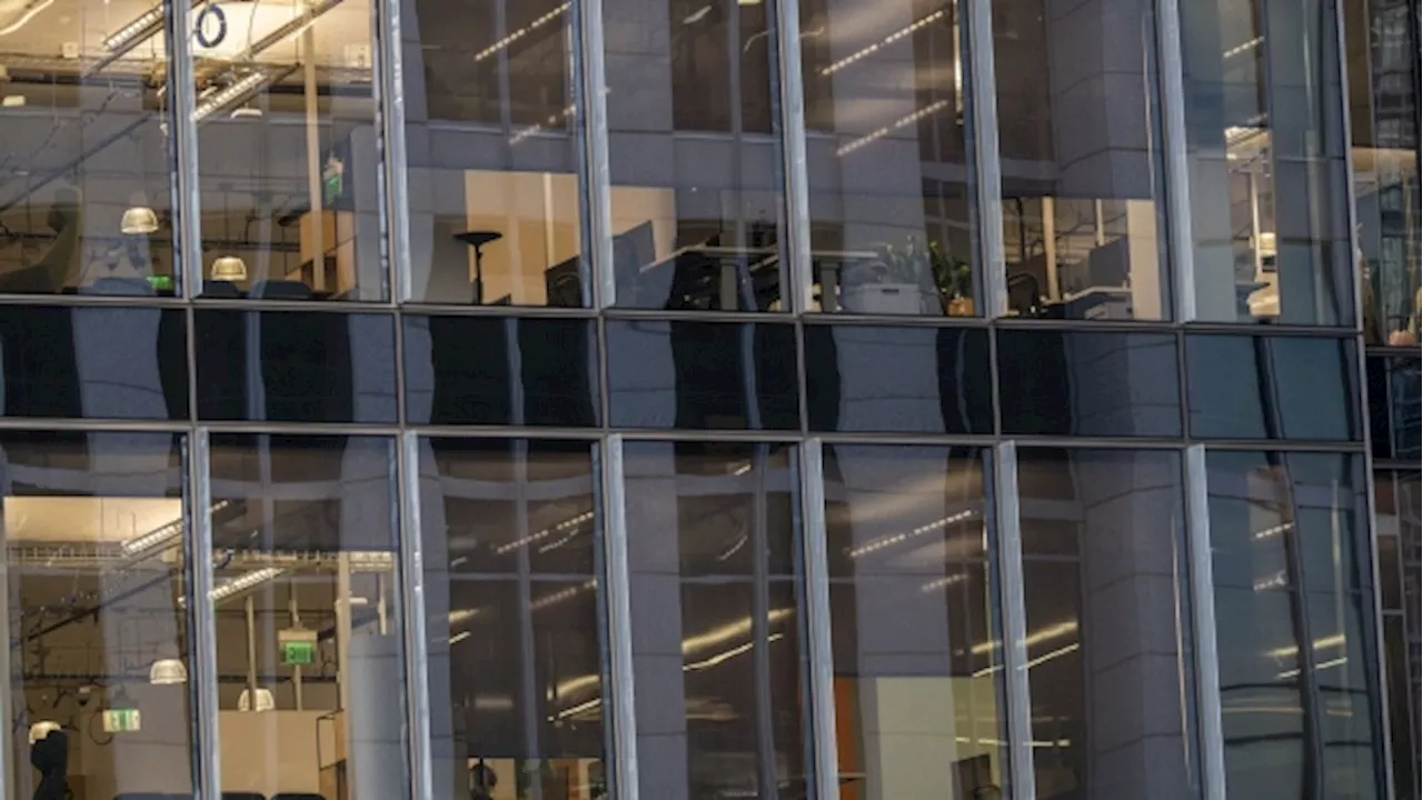 Empty Offices Risk Wiping Out $250 Billion in Commercial Property Value