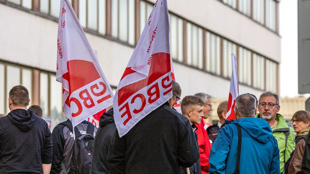 Chemie-Tarifeinigung: Mehr Geld und ein Bonus für Gewerkschafter