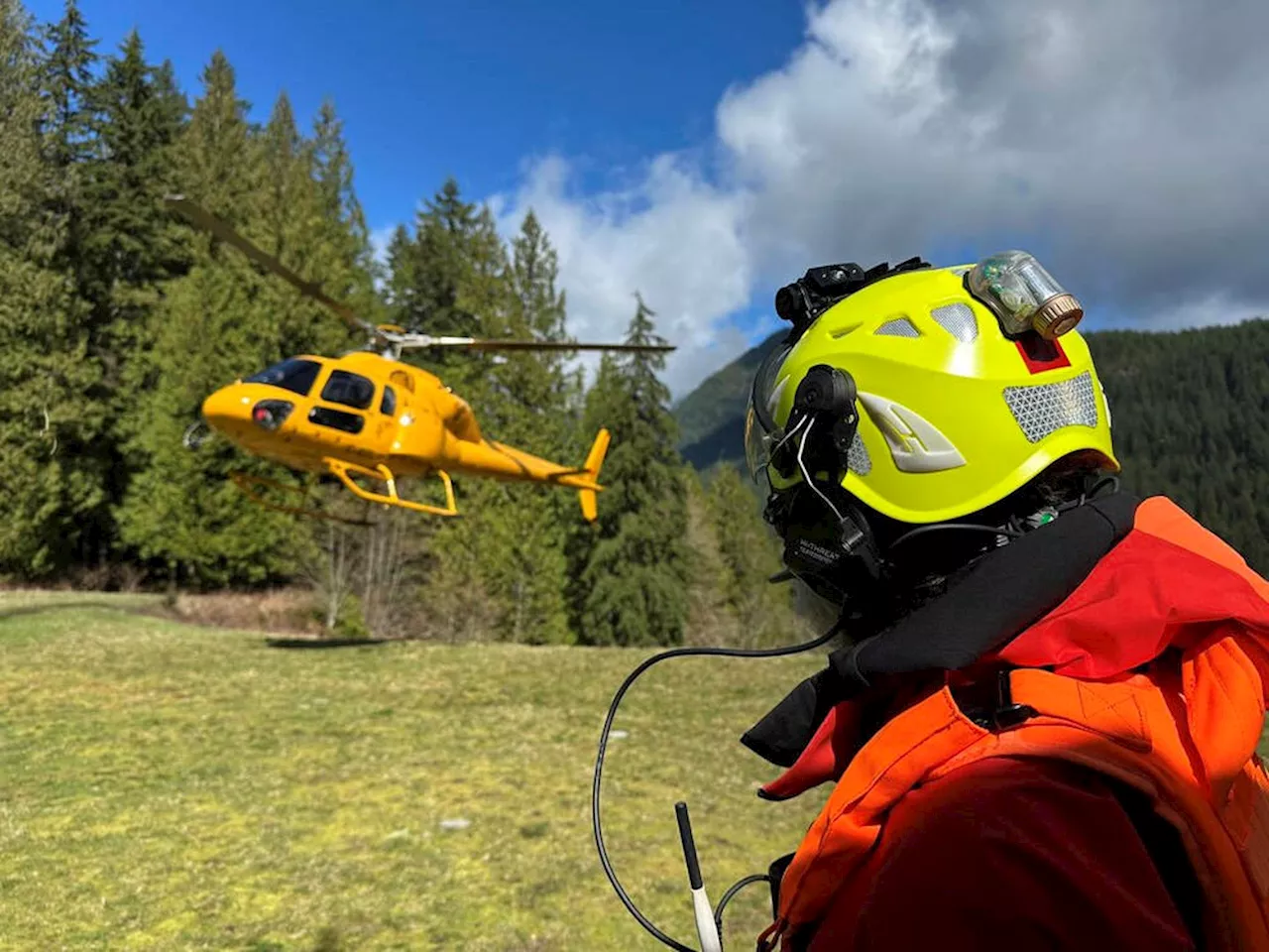 North Shore Rescue searching for man lost along Lynn Creek