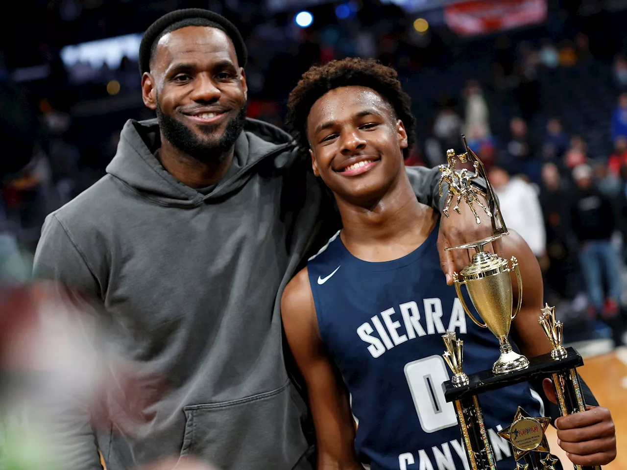 Bronny James fue elegido por Los Angeles Lakers en el Draft de la NBA y jugará con papá LeBron