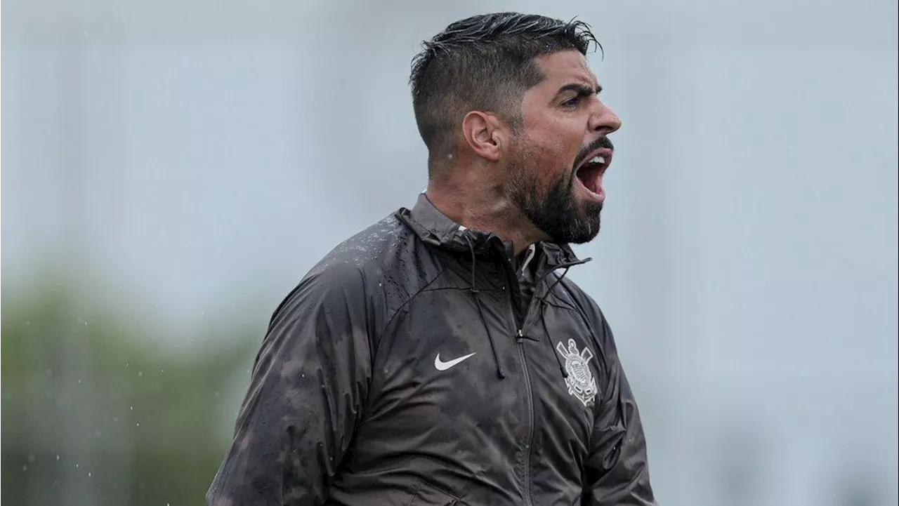 António Oliveira sobre reforços no Corinthians: “Não vamos ter o que me prometeram”