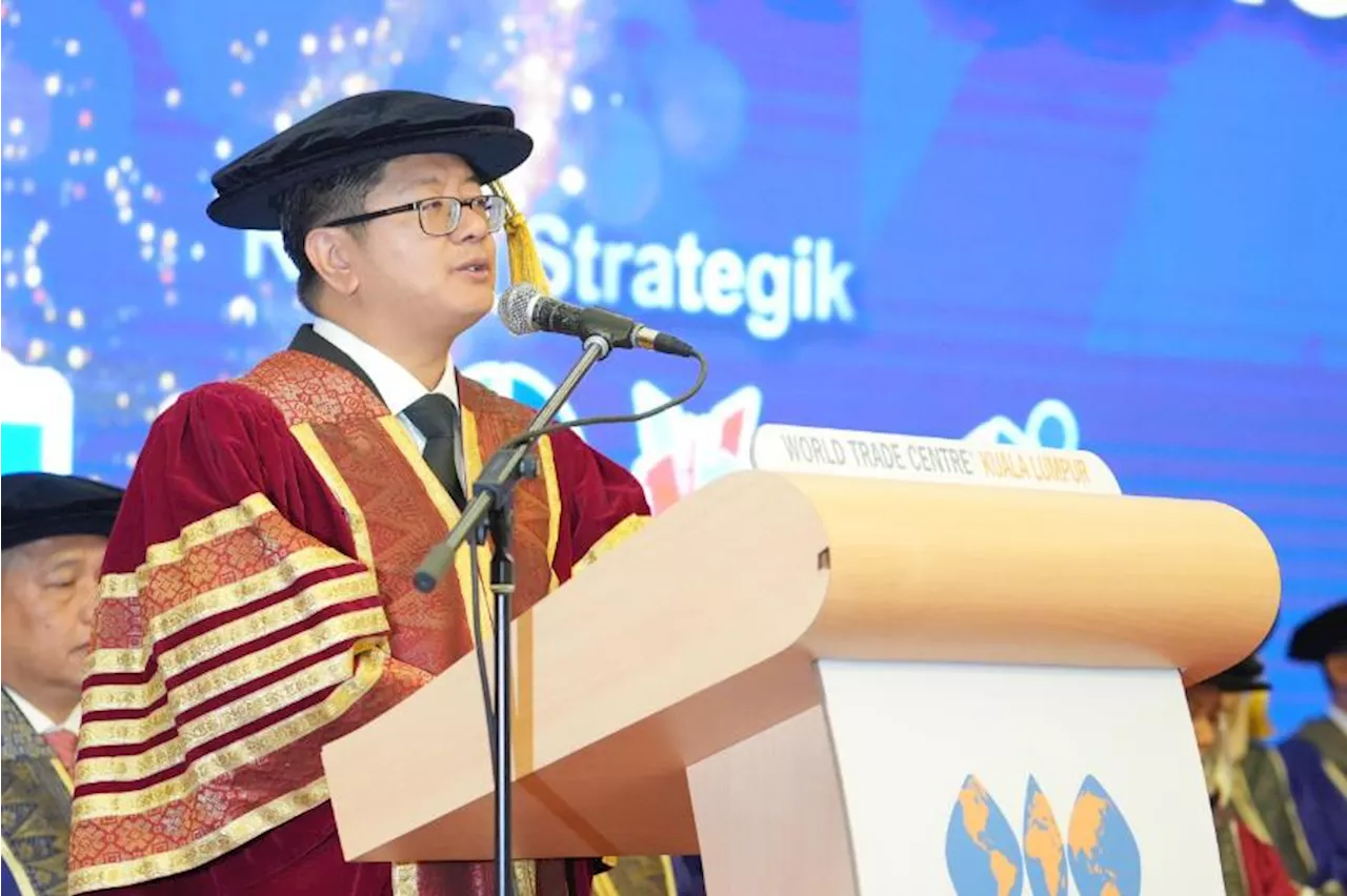 Ewon Canselor pertama Universiti Keusahawanan Koperasi Malaysia