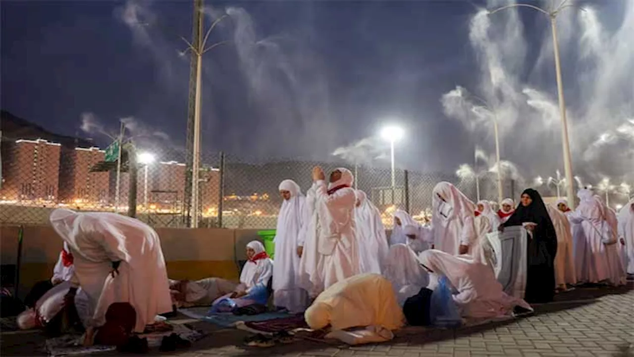 Deaths at Saudi haj show challenge of shielding pilgrims from lethal climate