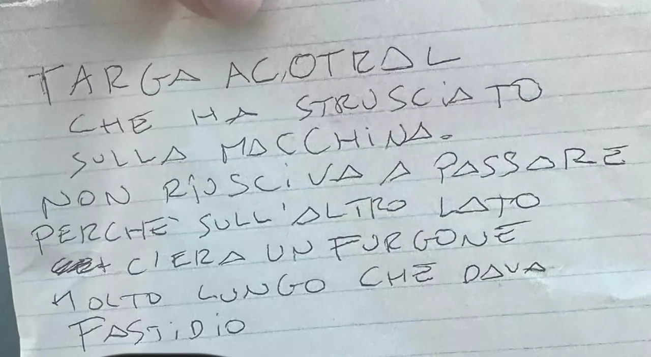 Roma, bus tampona un’auto: conducente non si ferma, un testimone scrive la targa su un biglietto. «Esistono le