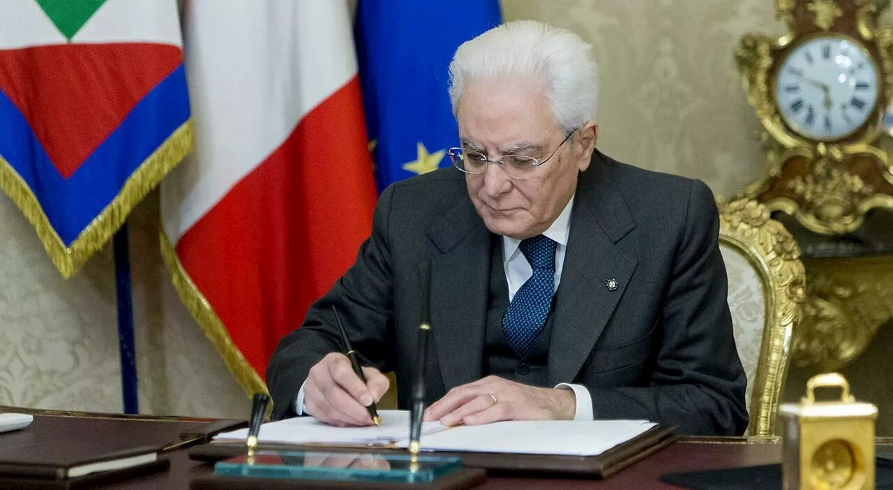 Ustica, Mattarella: «Dopo 44 anni manca la verità, Paesi amici collaborino». Il 27 giugno 1980 l'incidente aer