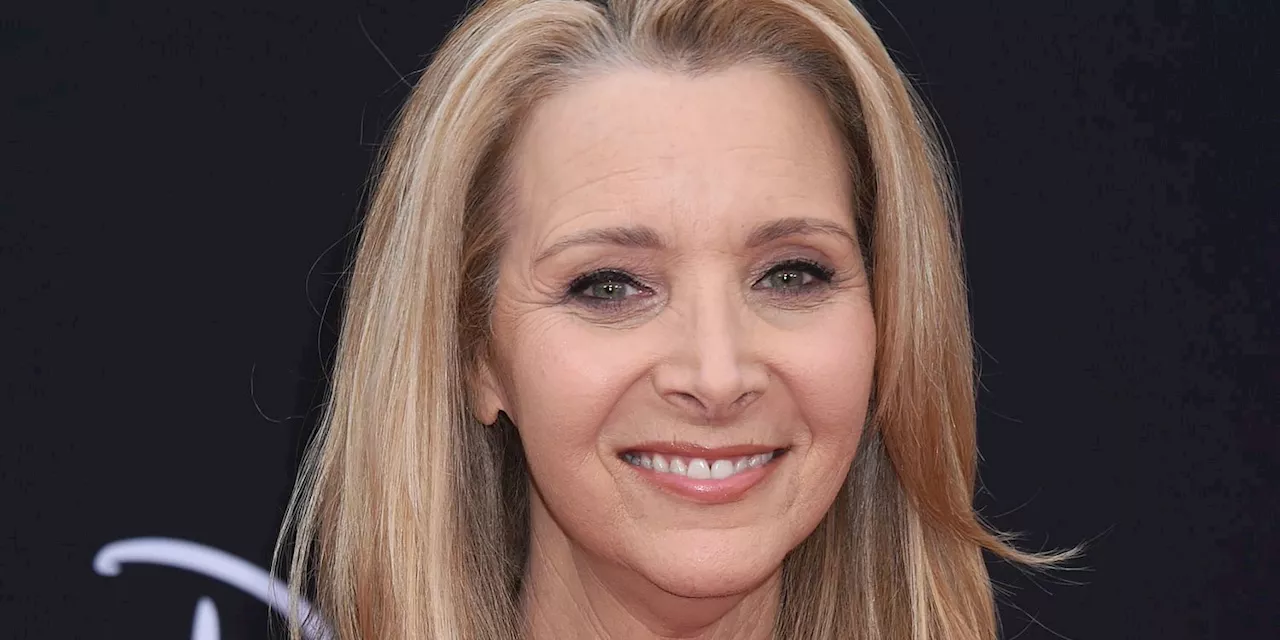 Lisa Kudrow Is Rewatching ‘Friends’ for the Most Heartbreaking Reason