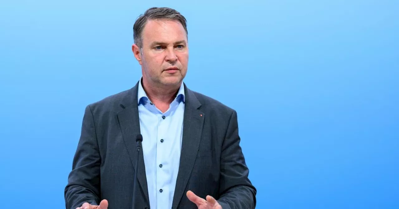 SPÖ: Andreas Babler schießt gegen ÖVP und will Orban 'Kante zeigen'