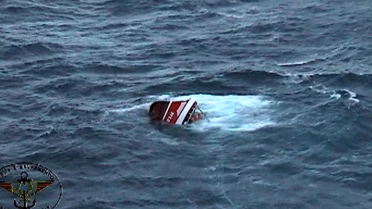 Perahu Nelayan di Sumenep Ditabrak Kapal Besar saat Mencari Ikan, 3 Orang Belum Ditemukan