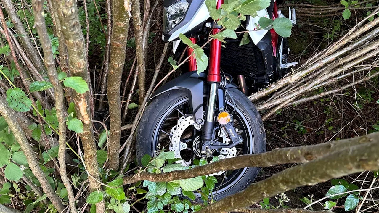 Schwer verletzte Töfffahrerin nach Unfall im Spital verstorben