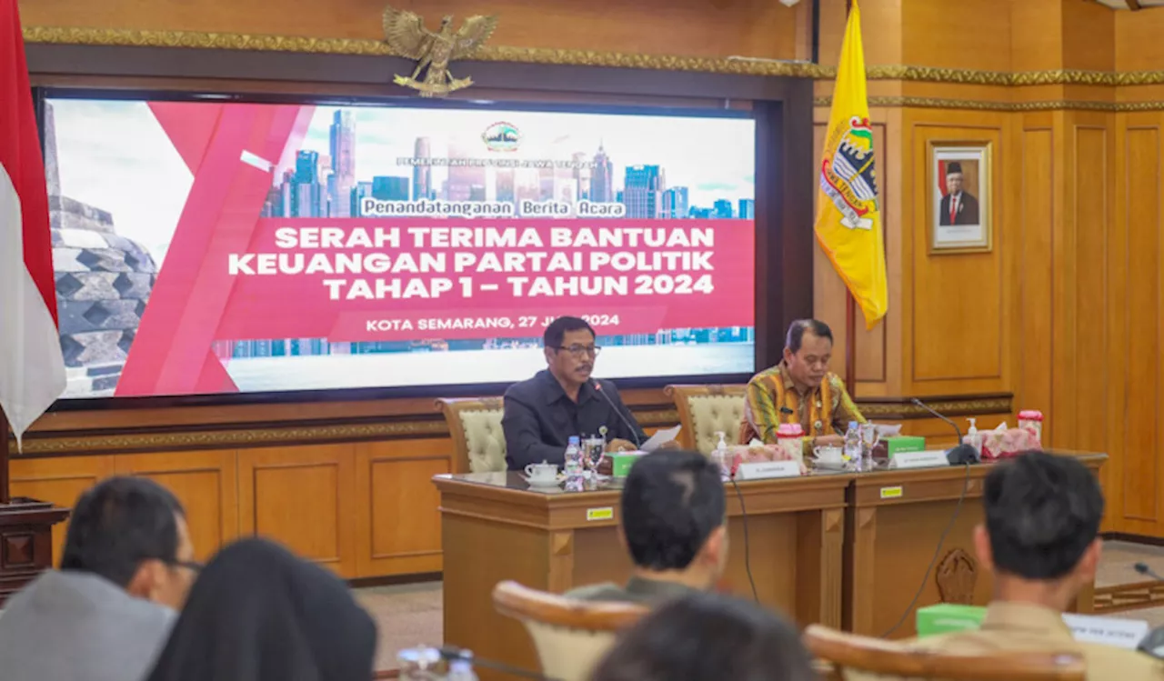 Pemprov Jateng Serahkan Bantuan Keuangan Parpol Senilai Rp22,6 Miliar