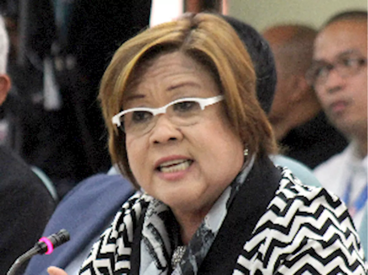 Liberal Party will still remain part of opposition, De Lima says