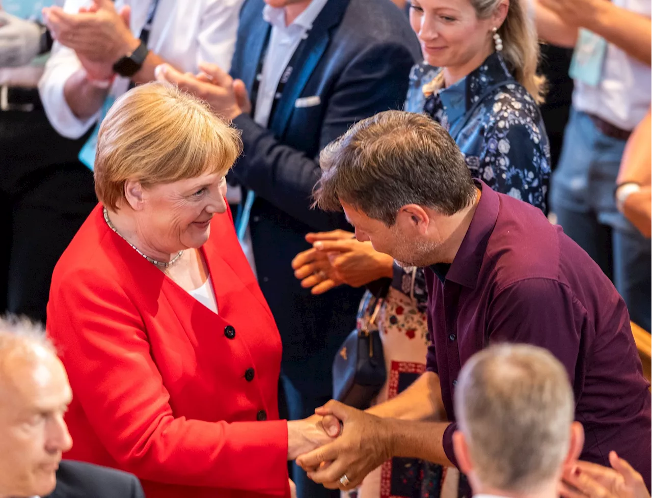 Habeck lobt Merkels „Normalität in Perfektion“