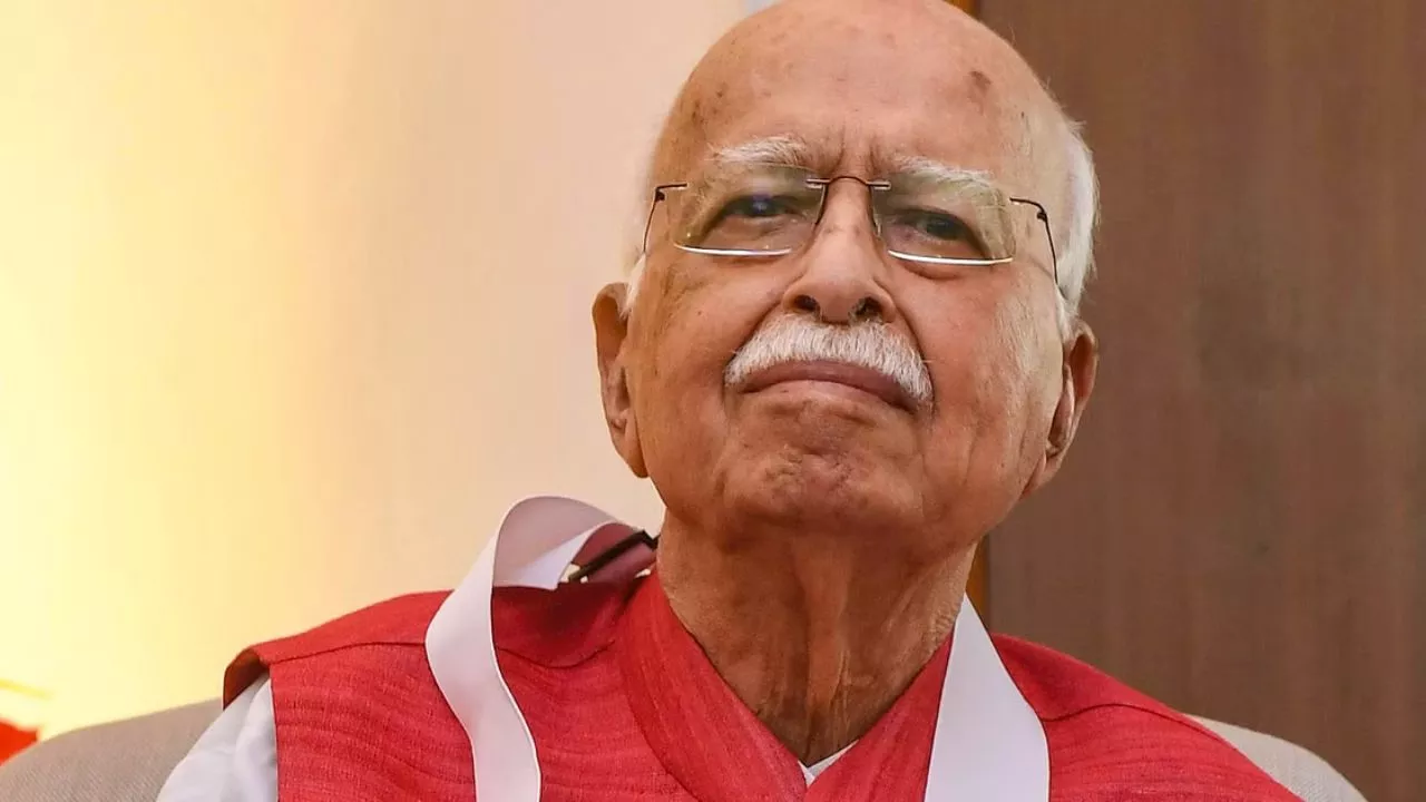 Lal Krishna Advani: लाल कृष्ण आडवाणी की सेहत पर आया AIIMS के डॉक्टरों अपडेट, जेपी नड्डा मिलने पहुंचे