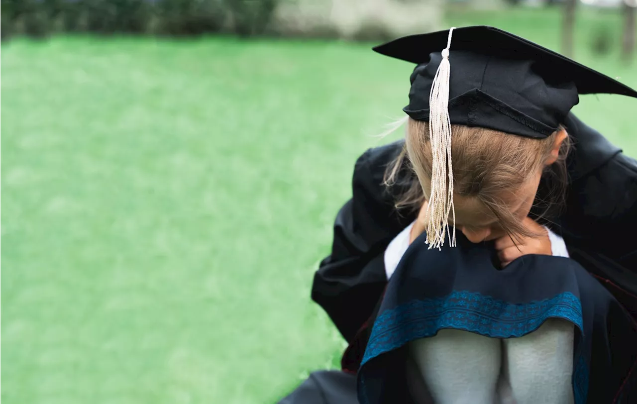 ‘Rewarding good health is wrong’ – Should children get awards for school attendance?