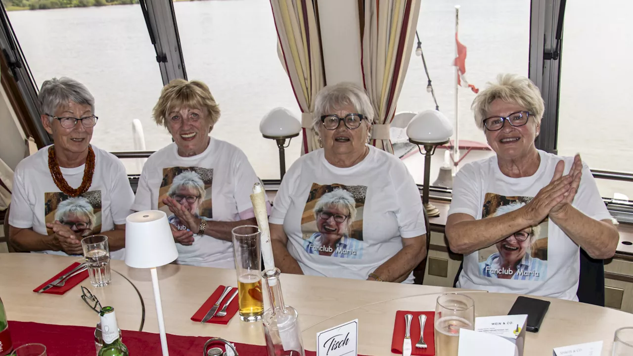 Badener Gesangstrio unterhielt bestens bei Schifffahrt auf Donau