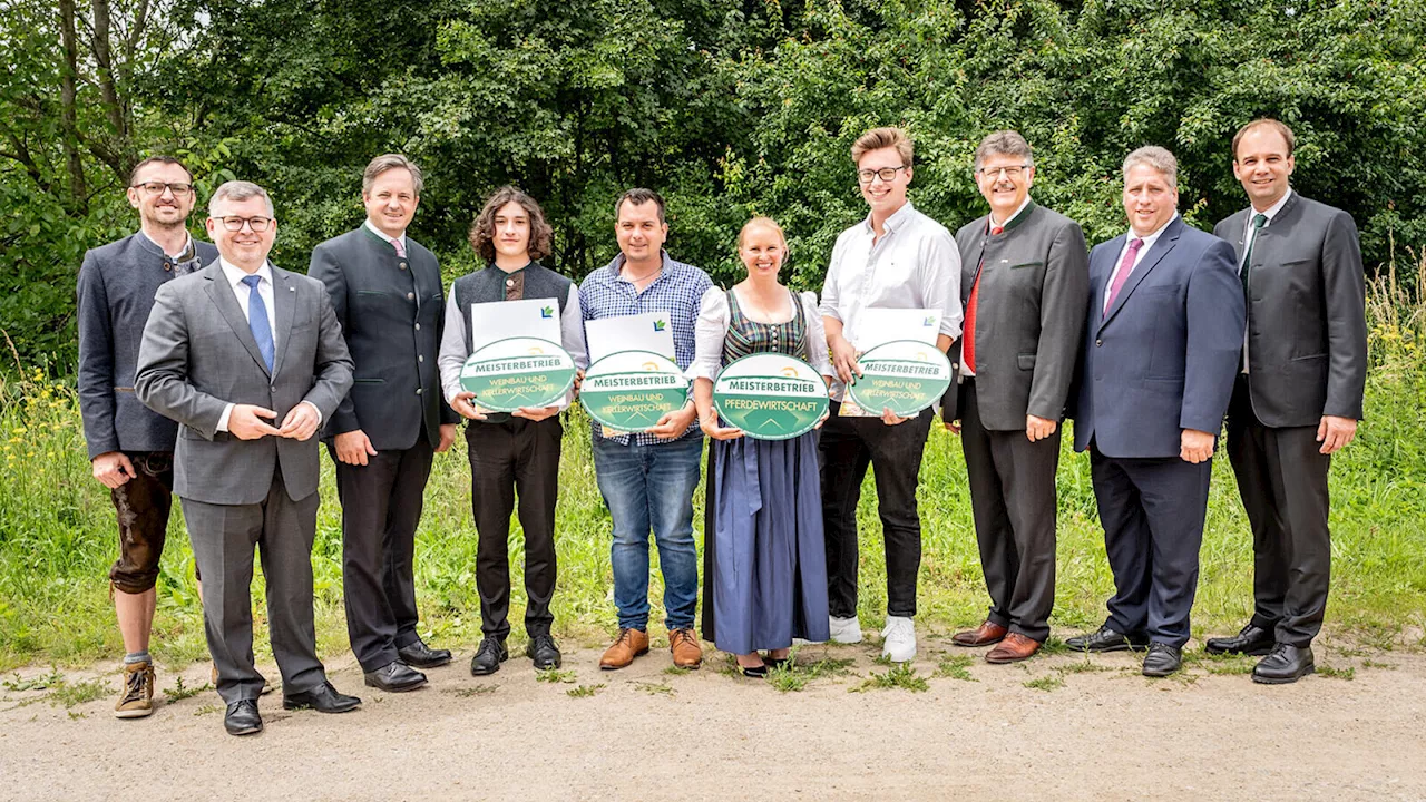 Bezirk Baden: Vier Landwirte absolvierten Top-Ausbildung