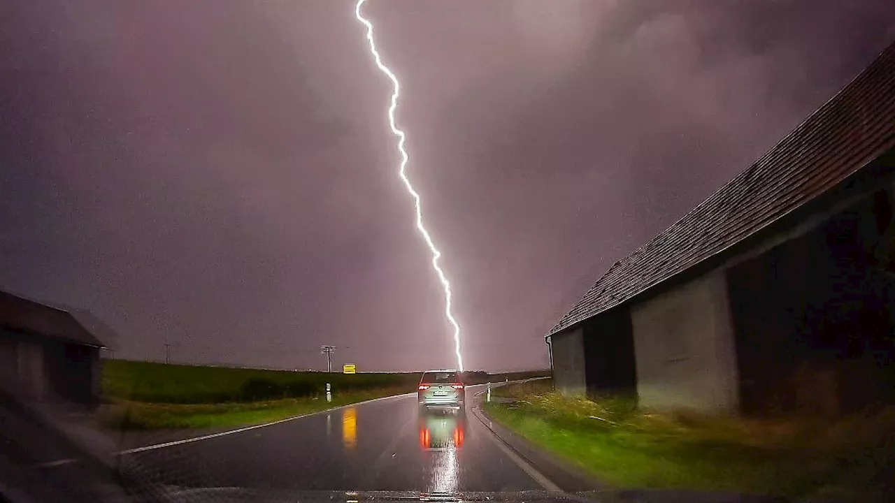 Wettervorhersage: Gewitter und Starkregen am Wochenende möglich, ab Montag kühler