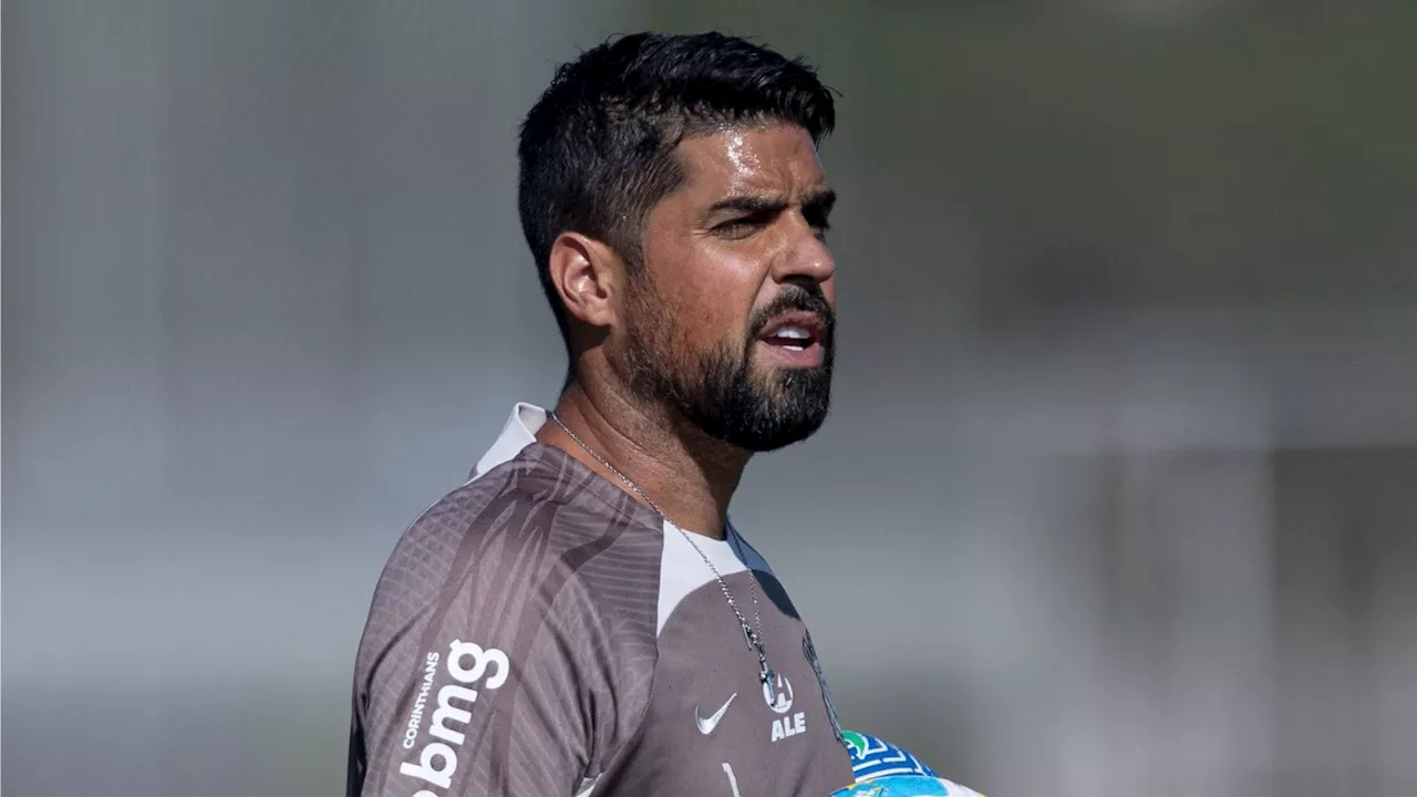 Neto reprova possível demissão de António Oliveira no Corinthians