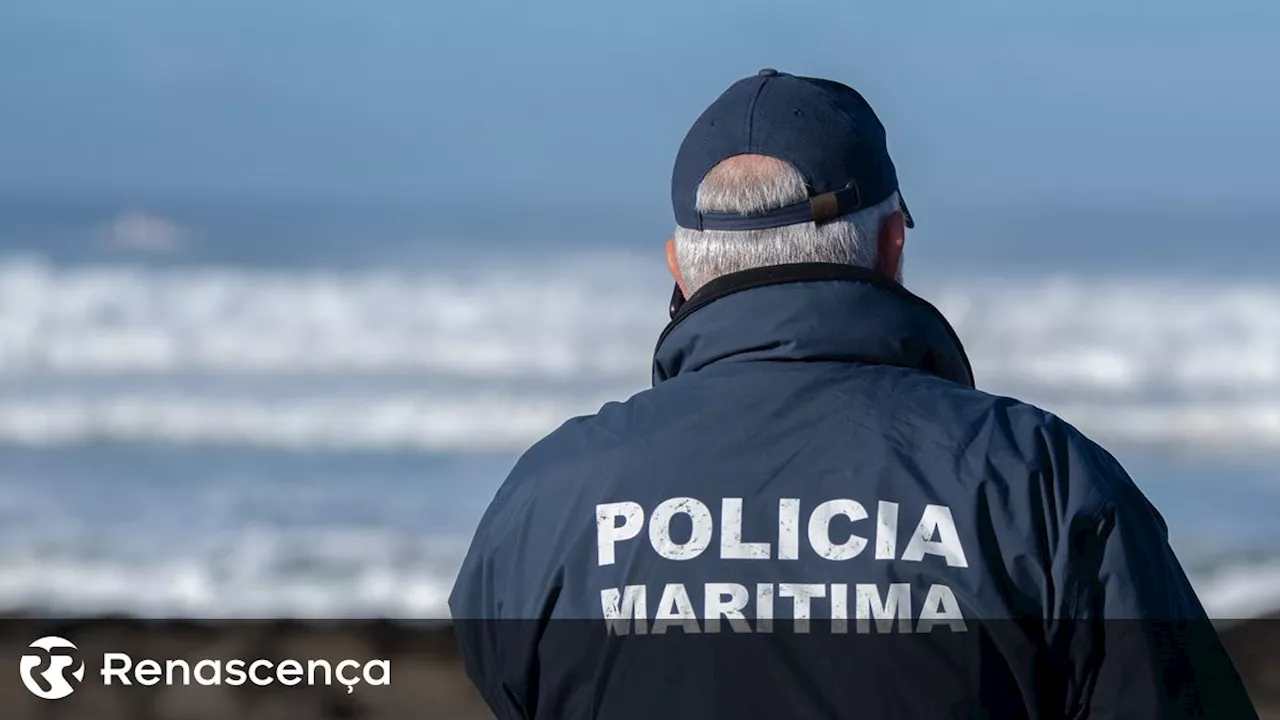 Praia da Azarujinha em Cascais interditada a banhos