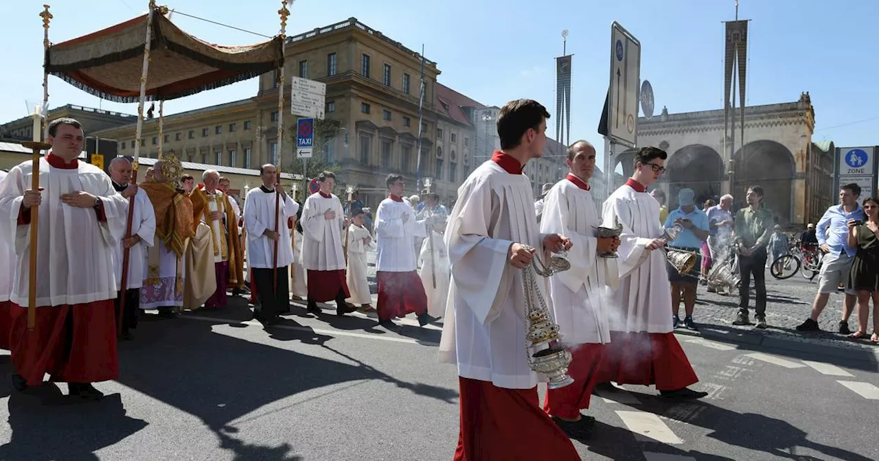 Katholische Kirche verliert mehr als 400.000 Mitglieder​