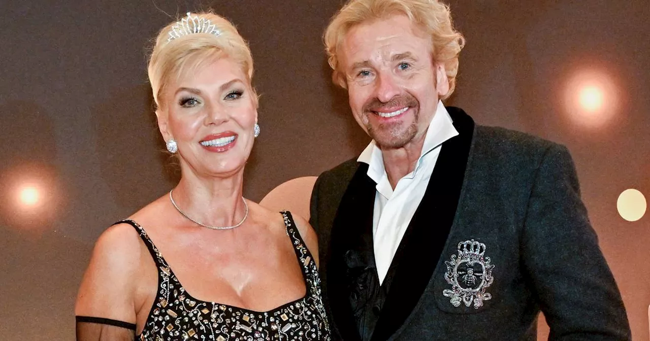 Thomas Gottschalk: TV-Moderator hat sich mit Karina Mroß verlobt