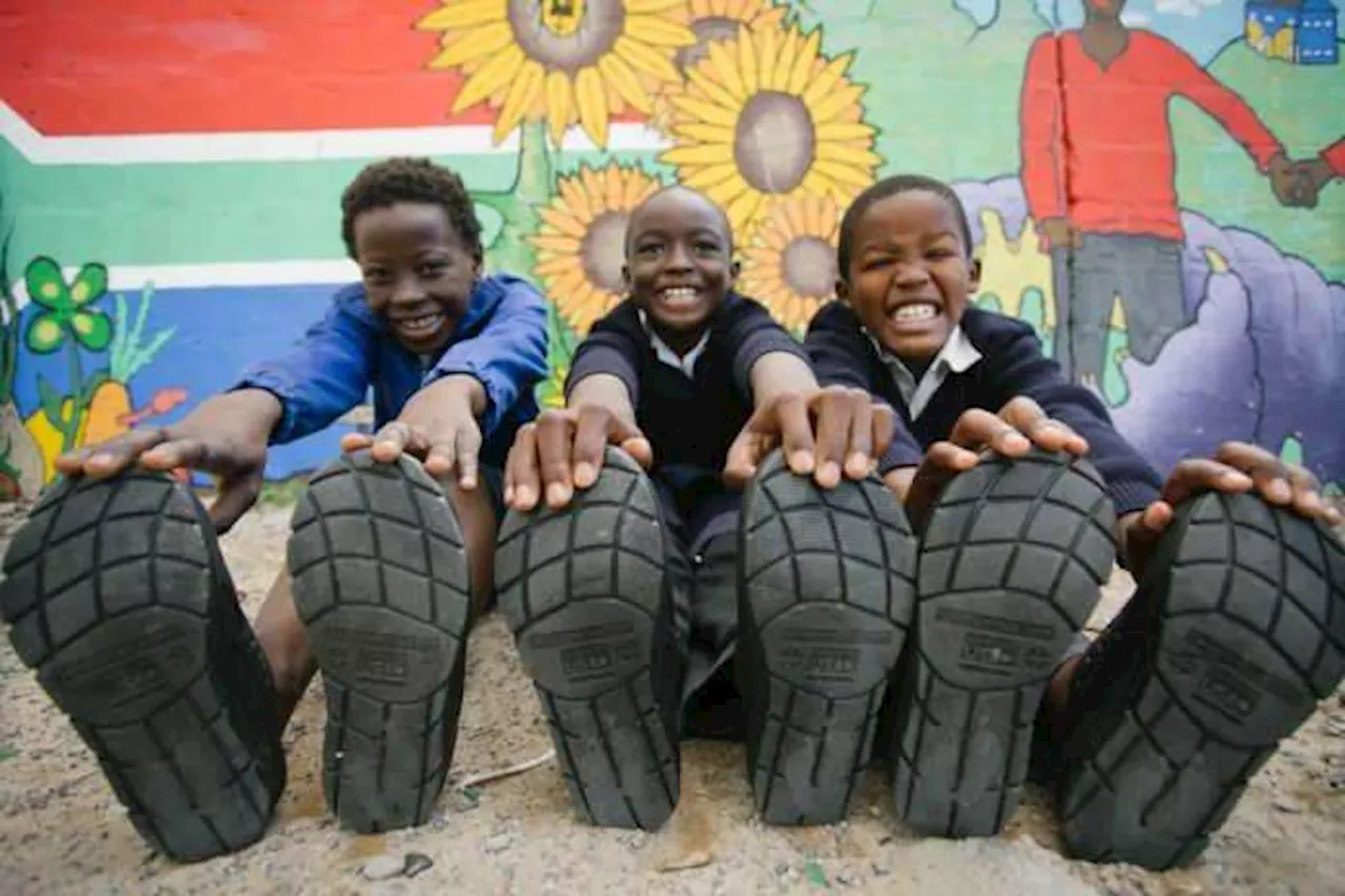 Outside the Bowl Africa & Samaritans Feet SA announce “Food for Soles” Mandela Drive