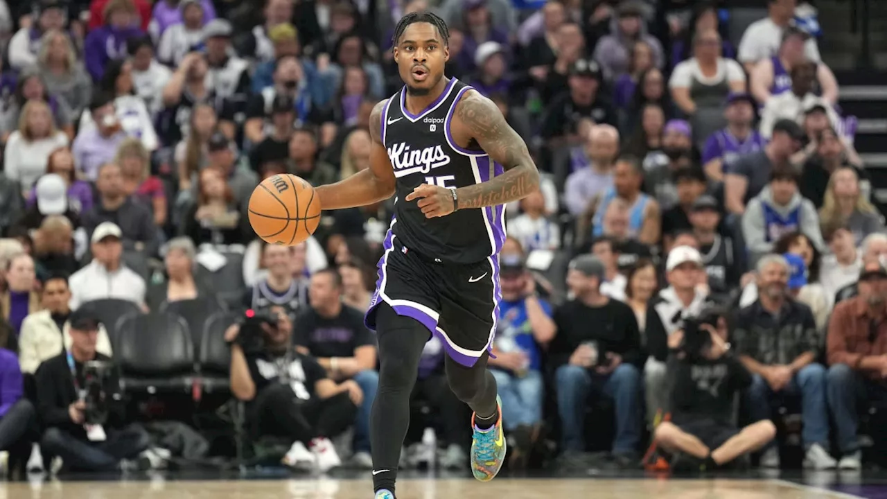 Kings Trade Davion Mitchell, Sasha Vezenkov to Raptors, per Report