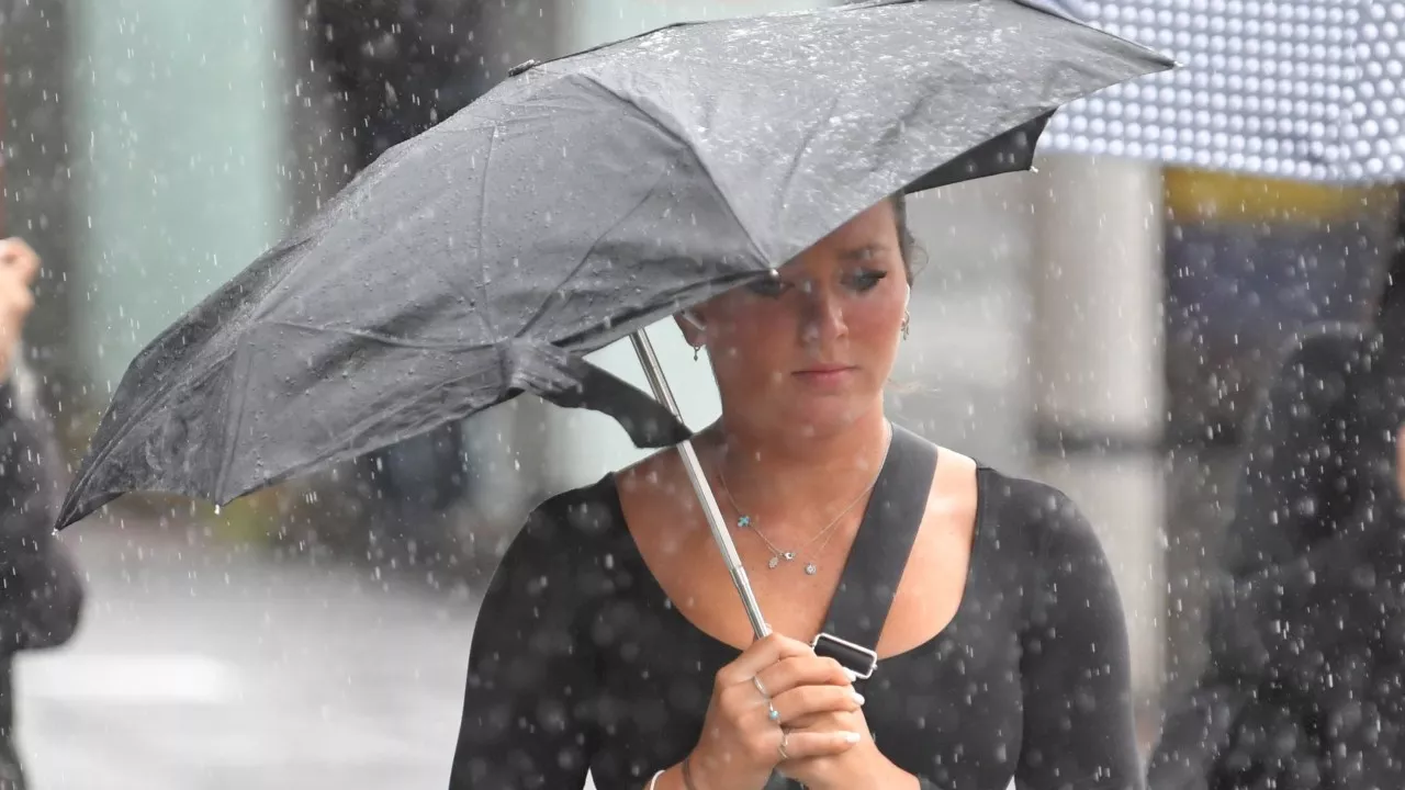 Massive wet weather front to smash south-eastern Australia this weekend