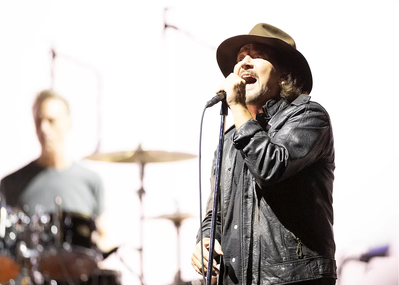 Previously Unreleased Eddie Vedder Song Debuts In Season 3 Of ‘The Bear’