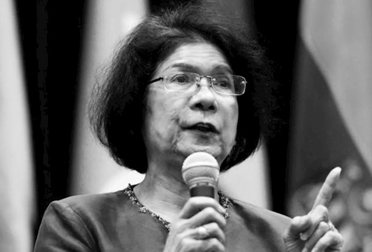 Former ambassador Noor Farida laid to rest